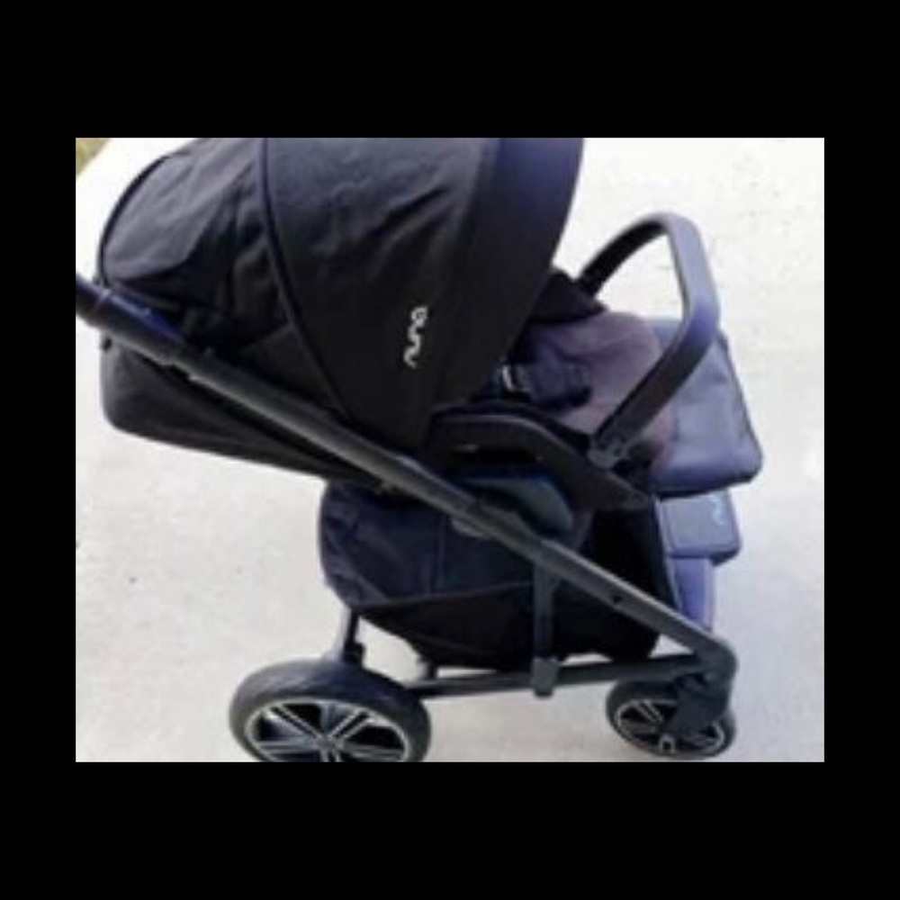 Nuna mixx black stroller